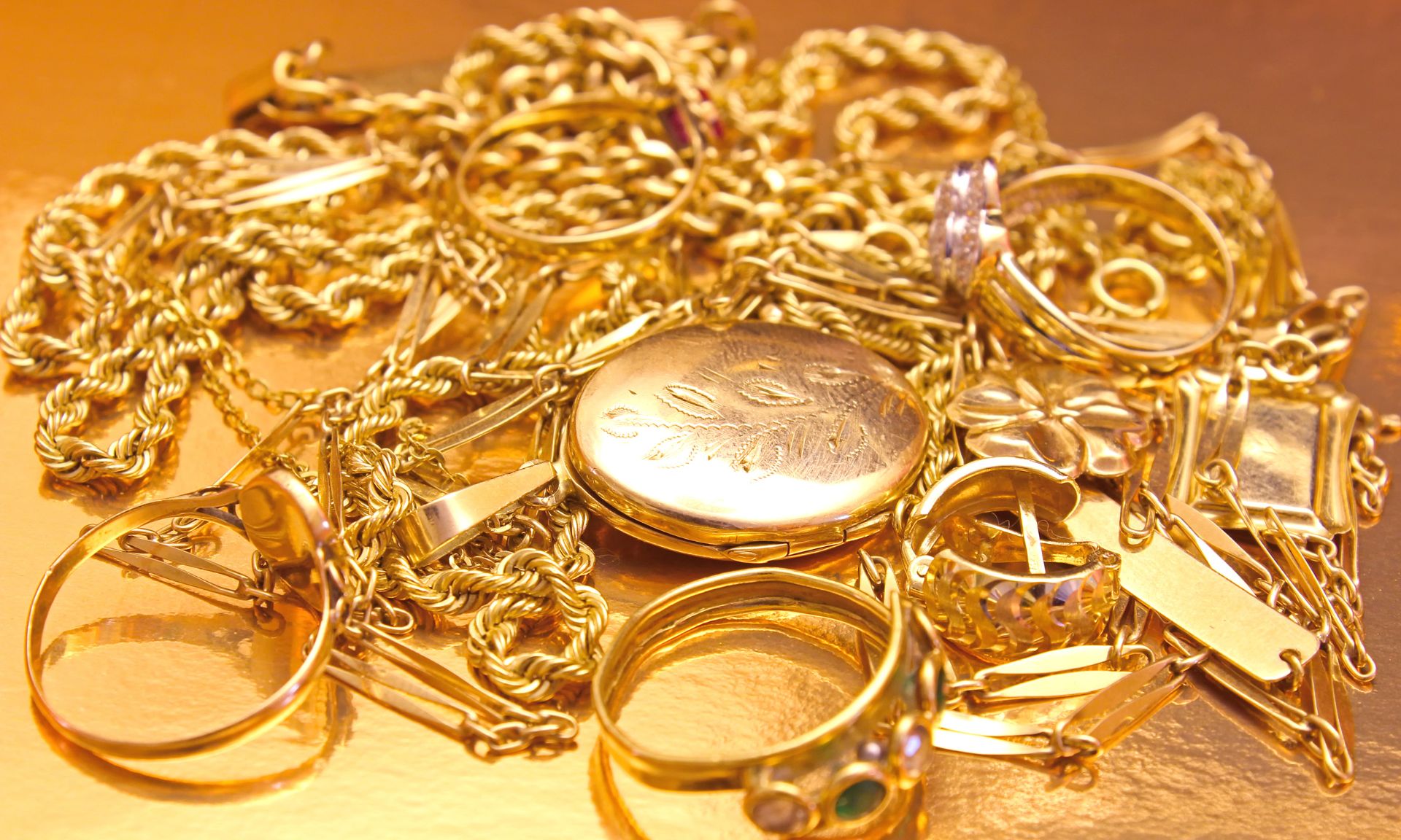 Getting Top Dollar When Selling Gold Jewelry In 2024 